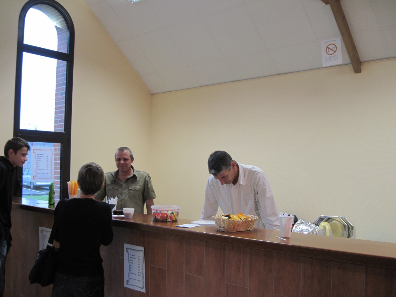 Le bar et ses piliers
